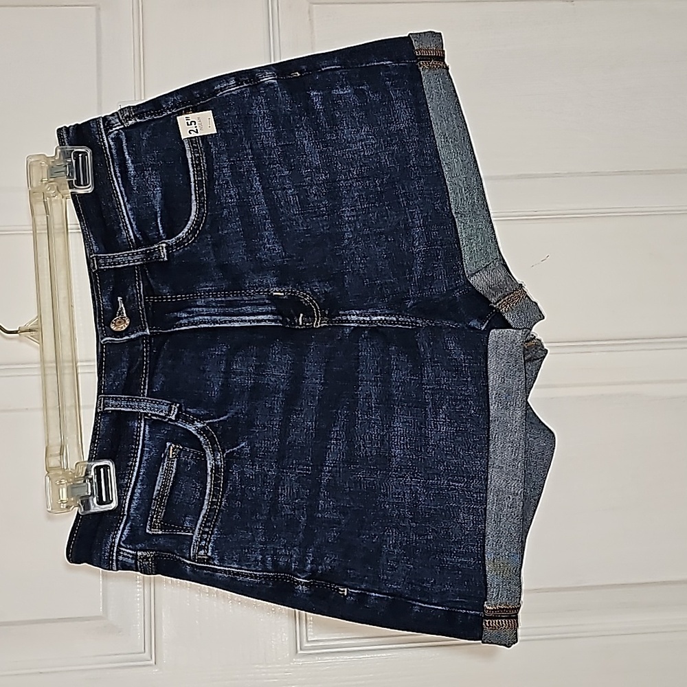 ARIZONA JEAN COMPANY WOMENS SIZE 9 HI RISE CURVY BLUE JEAN SHORTS